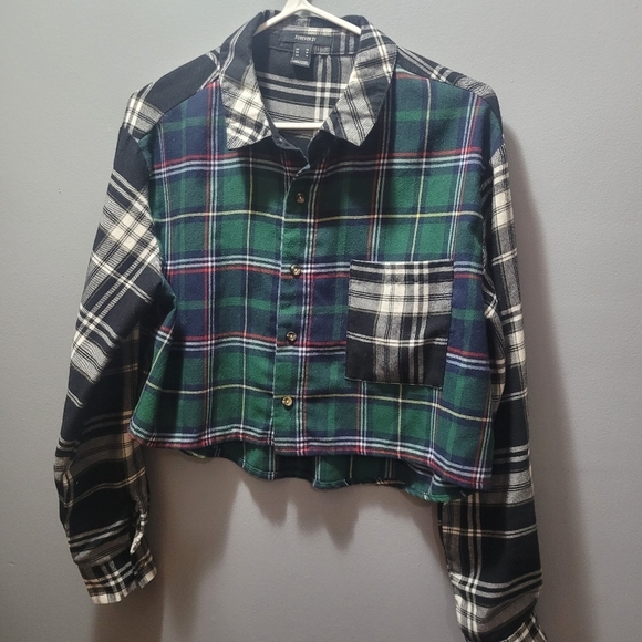 Forever 21 Cropped Plaid Button Front Shirt M - Picture 2 of 5